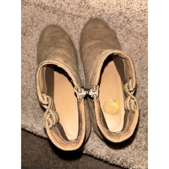 Madden Girl Size 5 Booties (Women 7) - Picture 5 of 7